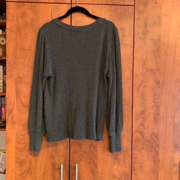 Velvet by Graham & Spencer grey waffle long sleeve shirt - Picture 9 of 9